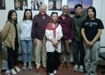 Cairo Film Festival receives a delegation from Shanghai Film Festival to discuss joint cooperation..