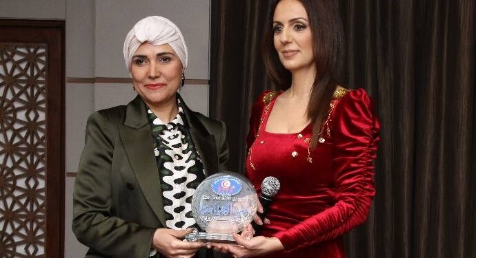 Madame Mouna Maghraoui a été honorée par le prix du meilleur investisseur en 2024