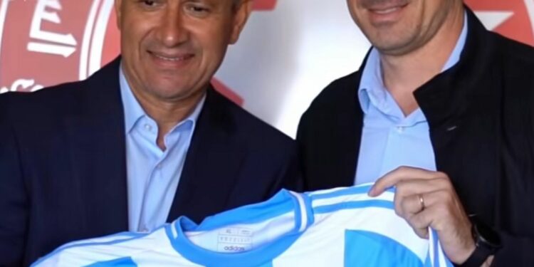 La Fédération argentine de football (AFA), fondée en 1893, est une organisation pionnière en Amérique du Sud et l’une des plus anciennes au monde.