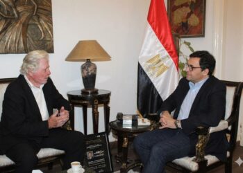 Minister of Culture Receives Hussein Fahmy and Cairo International Film Festival Team to Discuss Preparations for 47th Edition