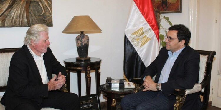Minister of Culture Receives Hussein Fahmy and Cairo International Film Festival Team to Discuss Preparations for 47th Edition