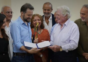 Hussein Fahmi Presents Silk Road Film Festival Award to Makers of « The Stories » at Cairo International Film Festival Headquarters